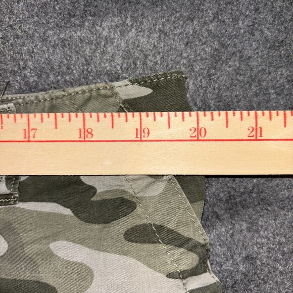 Stitch Star Womens Sz 2x Camo Lightweight Cargo Shorts Elastic Back 8.5 Inseam - Picture 6 of 9